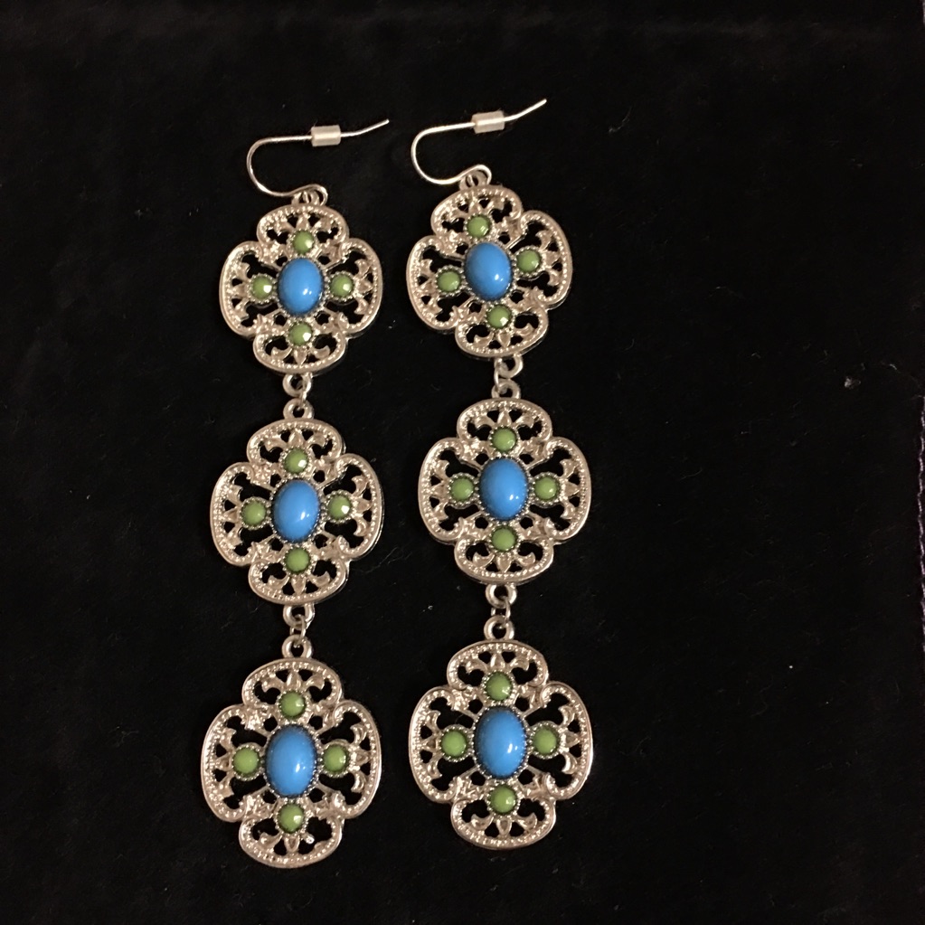 Set Of Fun Earrings From New York And Company 16$
